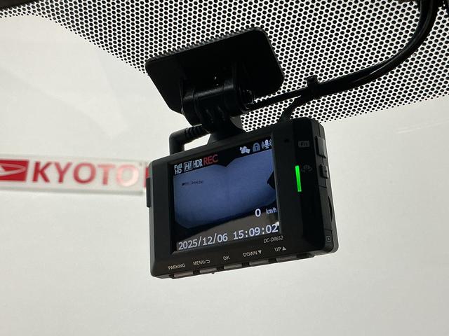 ���X�̓��[�J�[���c�̃_�C�n�c���K�f�B�[���[�ł��B���I���ꂽ���ÎԂ���������Ɛ������Ă��[�߂������܂��̂ŁA���S�̃J�[���C�t�������\���������܂���