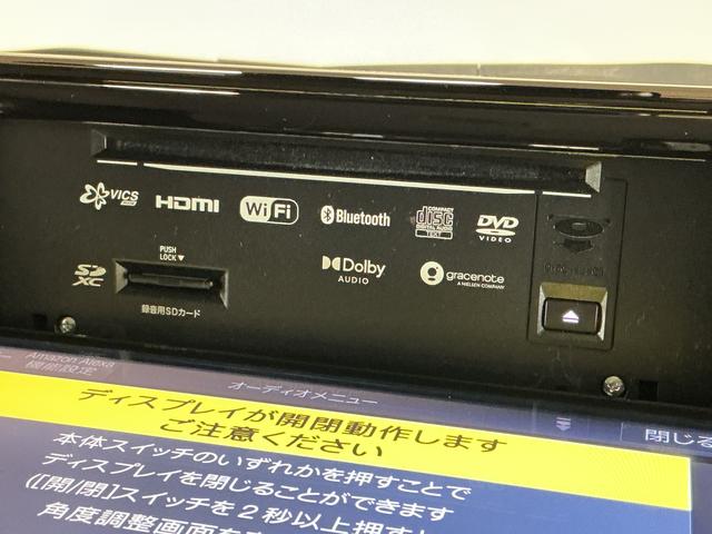 ���ۂɌ��ĐG��āA�[�����đI��ł���������