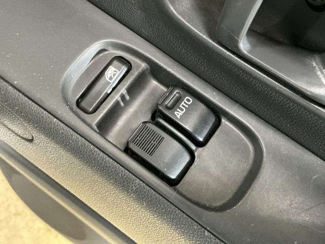 ハイゼットカーゴ ＤＸ　ワンオーナー　５速ＭＴ車　４ＷＤ　ＣＤオーディオ　ワンオーナー　５速ＭＴ車　４ＷＤ　ＣＤオーディオ　ラバーマット　キーレスエントリー　ドアバイザー　マニュアルエアコン　ヘッドライトレべライザー　シガーソケット　スペアタイヤ（37枚目）