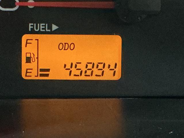 ハイゼットカーゴ ＤＸ　ワンオーナー　５速ＭＴ車　４ＷＤ　ＣＤオーディオ　ワンオーナー　５速ＭＴ車　４ＷＤ　ＣＤオーディオ　ラバーマット　キーレスエントリー　ドアバイザー　マニュアルエアコン　ヘッドライトレべライザー　シガーソケット　スペアタイヤ（42枚目）