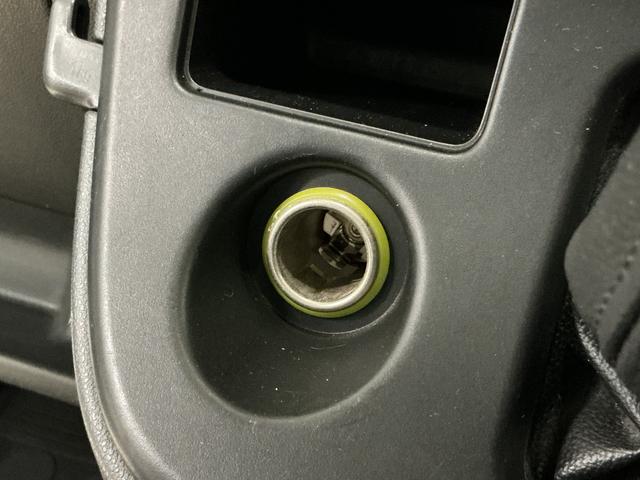 ハイゼットカーゴ ＤＸ　ワンオーナー　５速ＭＴ車　４ＷＤ　ＣＤオーディオ　ワンオーナー　５速ＭＴ車　４ＷＤ　ＣＤオーディオ　ラバーマット　キーレスエントリー　ドアバイザー　マニュアルエアコン　ヘッドライトレべライザー　シガーソケット　スペアタイヤ（48枚目）