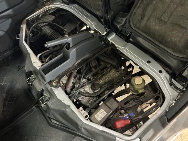 ハイゼットカーゴ ＤＸ　ワンオーナー　５速ＭＴ車　４ＷＤ　ＣＤオーディオ　ワンオーナー　５速ＭＴ車　４ＷＤ　ＣＤオーディオ　ラバーマット　キーレスエントリー　ドアバイザー　マニュアルエアコン　ヘッドライトレべライザー　シガーソケット　スペアタイヤ（57枚目）