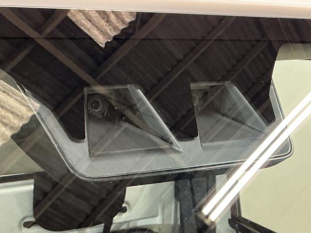 ハイゼットトラック スタンダード　ワンオーナー　４ＷＤ　ＣＶＴ車　ラジオデッキ　ワンオーナー　４ＷＤ　ＣＶＴ車　ラジオデッキ　リアコーナーセンサー　オートマチックハイビーム　３方開　横滑り防止装置　オートライト　マニュアルエアコン　スマートアシスト　ヘッドライトレべライザー（9枚目）