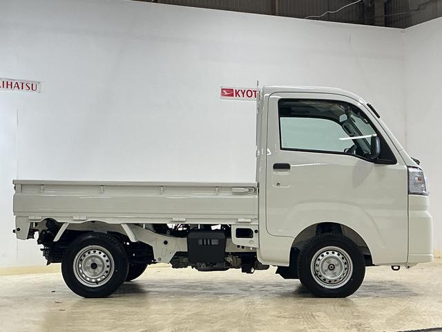 ハイゼットトラック スタンダード　ワンオーナー　４ＷＤ　ＣＶＴ車　ラジオデッキ　ワンオーナー　４ＷＤ　ＣＶＴ車　ラジオデッキ　リアコーナーセンサー　オートマチックハイビーム　３方開　横滑り防止装置　オートライト　マニュアルエアコン　スマートアシスト　ヘッドライトレべライザー（11枚目）