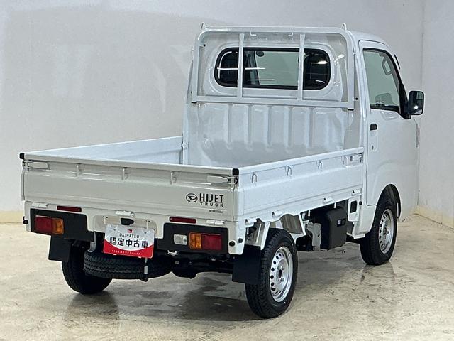 ハイゼットトラック スタンダード　ワンオーナー　４ＷＤ　ＣＶＴ車　ラジオデッキ　ワンオーナー　４ＷＤ　ＣＶＴ車　ラジオデッキ　リアコーナーセンサー　オートマチックハイビーム　３方開　横滑り防止装置　オートライト　マニュアルエアコン　スマートアシスト　ヘッドライトレべライザー（13枚目）