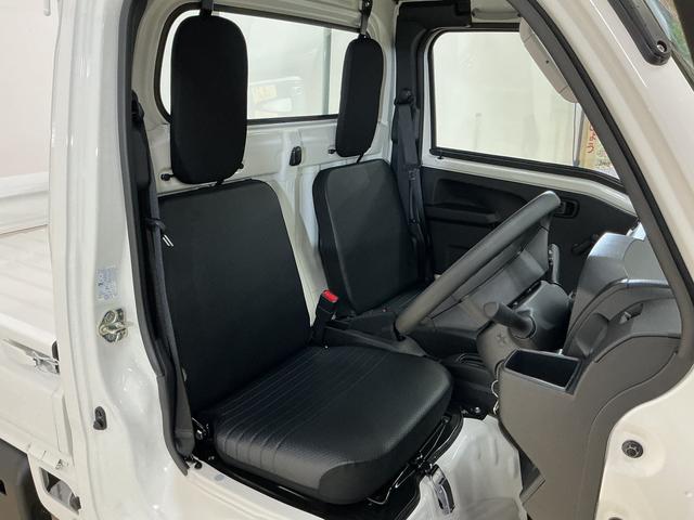 ハイゼットトラック スタンダード　ワンオーナー　４ＷＤ　ＣＶＴ車　ラジオデッキ　ワンオーナー　４ＷＤ　ＣＶＴ車　ラジオデッキ　リアコーナーセンサー　オートマチックハイビーム　３方開　横滑り防止装置　オートライト　マニュアルエアコン　スマートアシスト　ヘッドライトレべライザー（19枚目）