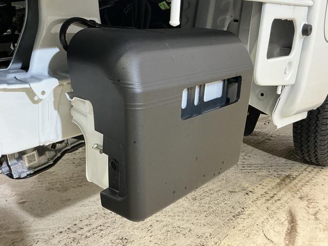 ハイゼットトラック スタンダード　ワンオーナー　４ＷＤ　ＣＶＴ車　ラジオデッキ　ワンオーナー　４ＷＤ　ＣＶＴ車　ラジオデッキ　リアコーナーセンサー　オートマチックハイビーム　３方開　横滑り防止装置　オートライト　マニュアルエアコン　スマートアシスト　ヘッドライトレべライザー（29枚目）