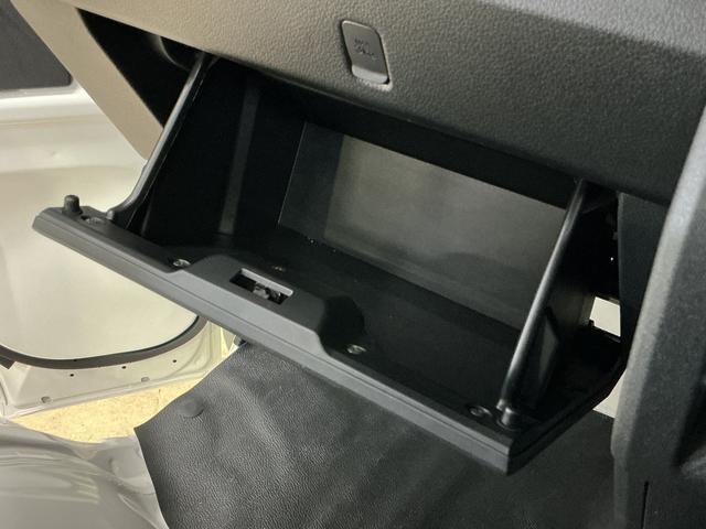 ハイゼットトラック スタンダード　ワンオーナー　４ＷＤ　ＣＶＴ車　ラジオデッキ　ワンオーナー　４ＷＤ　ＣＶＴ車　ラジオデッキ　リアコーナーセンサー　オートマチックハイビーム　３方開　横滑り防止装置　オートライト　マニュアルエアコン　スマートアシスト　ヘッドライトレべライザー（48枚目）