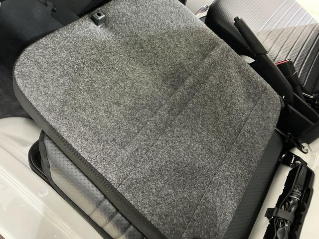 ハイゼットトラック スタンダード　ワンオーナー　４ＷＤ　ＣＶＴ車　ラジオデッキ　ワンオーナー　４ＷＤ　ＣＶＴ車　ラジオデッキ　リアコーナーセンサー　オートマチックハイビーム　３方開　横滑り防止装置　オートライト　マニュアルエアコン　スマートアシスト　ヘッドライトレべライザー（52枚目）