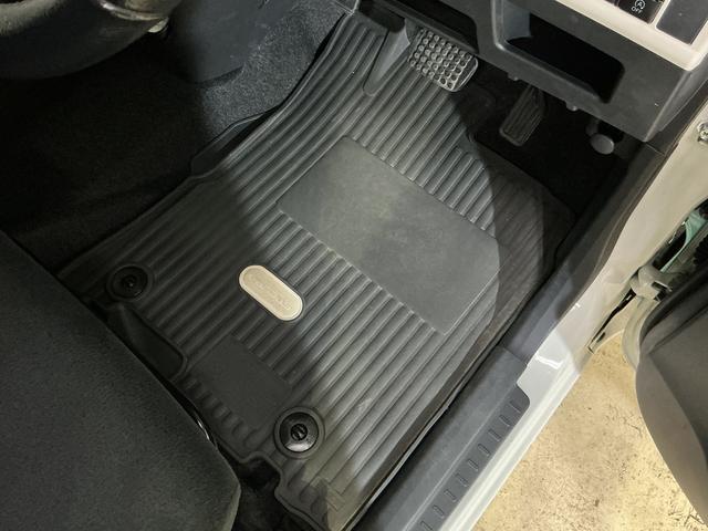 ムーヴキャンバス Ｇブラックインテリアリミテッド　ＳＡＩＩＩ　ナビ　ドラレコ　ナビ　フルセグチューナー　ブルートゥース対応　パノラマモニター　社外ドライブレコーダー　スマートアシストＩＩＩ　プッシュボタンエンジンスタート　両側リヤパワースライドドア　ＬＥＤヘッドライト　ＡＢＳ（7枚目）