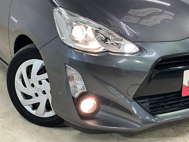 アクア S ナビ フルセグチューナー ブルートゥース対応 ETC ナビ フルセグチューナー ブルートゥース対応 ETC プッシュボタンエンジンスタート オートエアコン 電動格納式ドアミラー ホイールキャップ フォグランプ オートライト バイザー カーペットマット(6枚目)