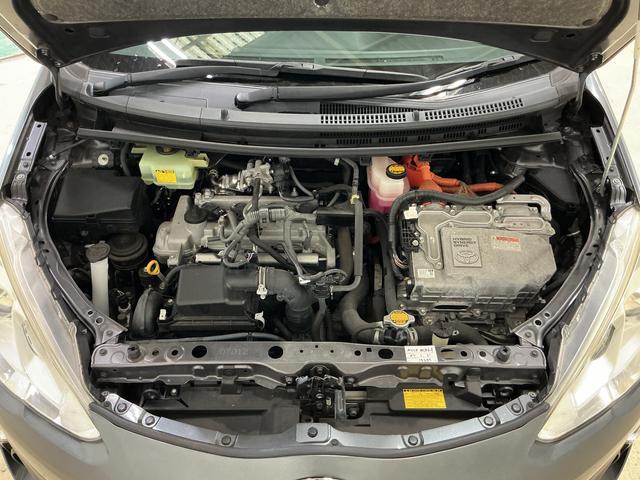 アクア S ナビ フルセグチューナー ブルートゥース対応 ETC ナビ フルセグチューナー ブルートゥース対応 ETC プッシュボタンエンジンスタート オートエアコン 電動格納式ドアミラー ホイールキャップ フォグランプ オートライト バイザー カーペットマット(55枚目)