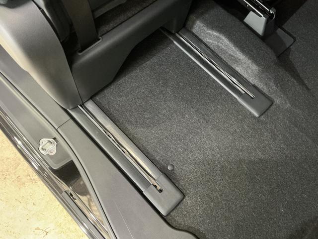 タント カスタムＸ　届出済み未使用車　４ＷＤ　パノラマモニター　届出済み未使用車　４ＷＤ　全周囲カメラ　両側電動スライドドア　前席シートヒーター　前後コーナーセンサー　電子パーキング　オートブレーキホールド　オートマチックハイビーム　１４インチ純正アルミホイール（24枚目）