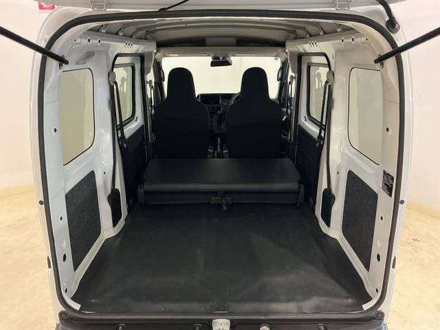 ハイゼットカーゴ ＤＸ　４ＷＤ　スマートアシスト　オートライト　コーナーセンサ　４ＷＤ　スマートアシスト　キーレスリモコン　オートライト　コーナーセンサー　スチールホイール　マニュアルエアコン　フロントパワーウインド　リヤワイパー　アイドリングストップ　パワステ　ＡＢＳ（25枚目）