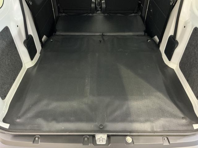 ハイゼットカーゴ ＤＸ　４ＷＤ　スマートアシスト　オートライト　コーナーセンサ　４ＷＤ　スマートアシスト　キーレスリモコン　オートライト　コーナーセンサー　スチールホイール　マニュアルエアコン　フロントパワーウインド　リヤワイパー　アイドリングストップ　パワステ　ＡＢＳ（27枚目）