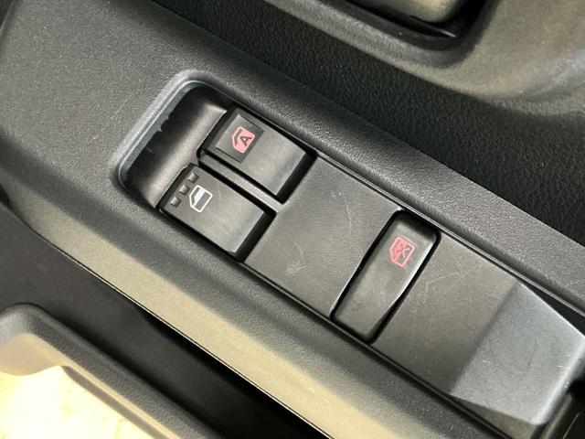 ハイゼットカーゴ ＤＸ　４ＷＤ　スマートアシスト　オートライト　コーナーセンサ　４ＷＤ　スマートアシスト　キーレスリモコン　オートライト　コーナーセンサー　スチールホイール　マニュアルエアコン　フロントパワーウインド　リヤワイパー　アイドリングストップ　パワステ　ＡＢＳ（34枚目）