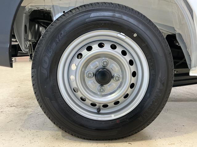 ハイゼットカーゴ ＤＸ　４ＷＤ　スマートアシスト　オートライト　コーナーセンサ　４ＷＤ　スマートアシスト　キーレスリモコン　オートライト　コーナーセンサー　スチールホイール　マニュアルエアコン　フロントパワーウインド　リヤワイパー　アイドリングストップ　パワステ　ＡＢＳ（53枚目）