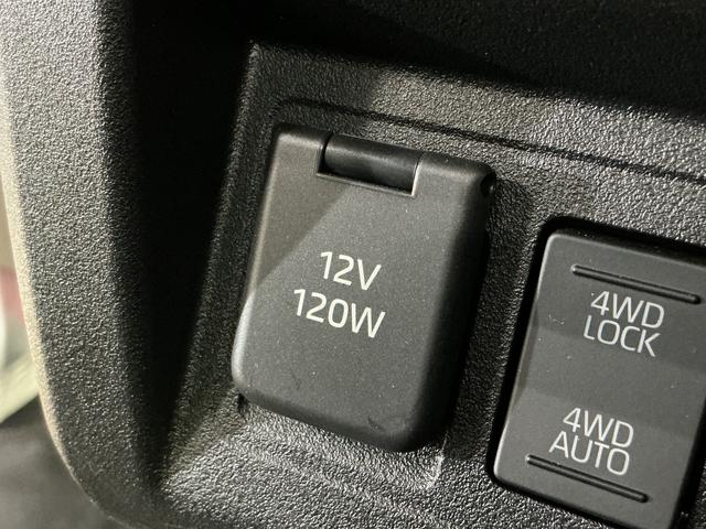 ハイゼットトラック スタンダード　ワンオーナー　４ＷＤ　ＣＶＴ車　ラジオデッキ　ワンオーナー　４ＷＤ　ＣＶＴ車　ラジオデッキ　リアコーナーセンサー　３方開　オートライト　横滑り防止装置　アイドリングストップ　スペアキー有り　マニュアルエアコン　１２Ｖ電源ソケット　バッテリーカバー（45枚目）