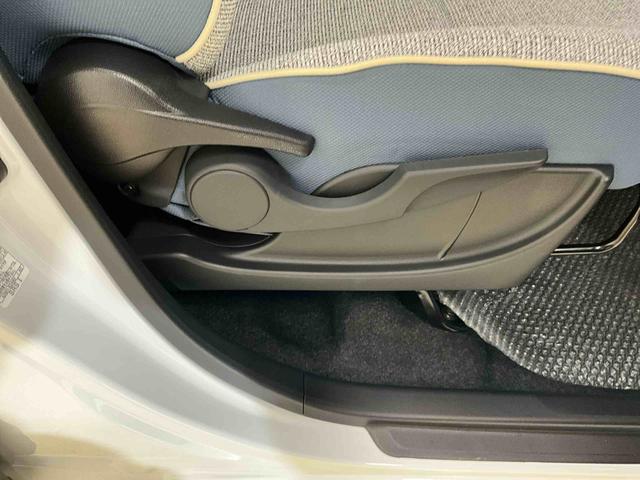 ムーヴキャンバス ストライプスＧ　届出済未使用車　スマートアシスト　届出済未使用車　スマートアシスト　バックカメラ　両側リヤパワースライドドア　プッシュボタンエンジンスタート　ＬＥＤヘッドライト　コーナーセンサー　オートエアコン　オートライト　シートヒーター　ＡＢＳ（19枚目）