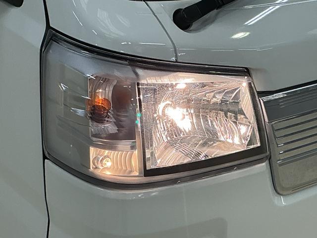 ハイゼットトラック ＥＸＴ　ワンオーナー　４ＷＤ　ＣＶＴ車　リアコーナーセンサー　ワンオーナー　４ＷＤ　ＣＶＴ車　リアコーナーセンサー　オートマチックハイビーム　３方開　荷台作業灯　オートライト　横滑り防止装置　スマアシ　アイドリングストップ　プッシュスタート　スマートキー（8枚目）