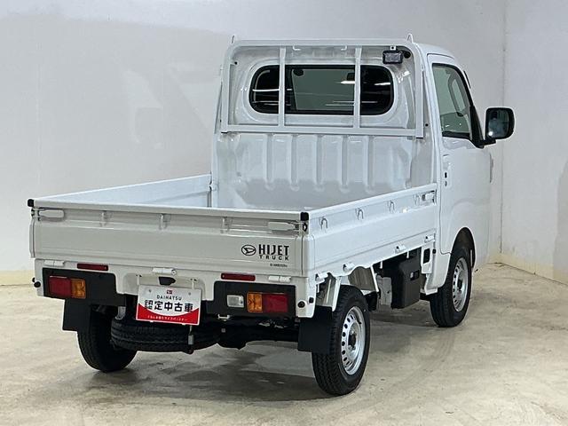 ハイゼットトラック ＥＸＴ　ワンオーナー　４ＷＤ　ＣＶＴ車　リアコーナーセンサー　ワンオーナー　４ＷＤ　ＣＶＴ車　リアコーナーセンサー　オートマチックハイビーム　３方開　荷台作業灯　オートライト　横滑り防止装置　スマアシ　アイドリングストップ　プッシュスタート　スマートキー（14枚目）