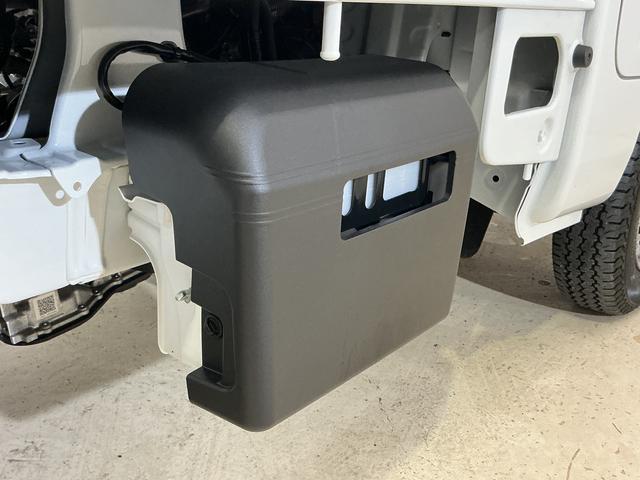 ハイゼットトラック ＥＸＴ　ワンオーナー　４ＷＤ　ＣＶＴ車　リアコーナーセンサー　ワンオーナー　４ＷＤ　ＣＶＴ車　リアコーナーセンサー　オートマチックハイビーム　３方開　荷台作業灯　オートライト　横滑り防止装置　スマアシ　アイドリングストップ　プッシュスタート　スマートキー（28枚目）