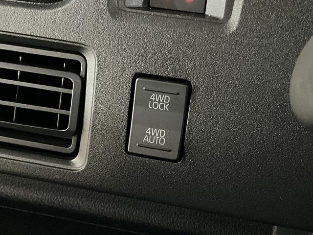 ���X�̓��[�J�[���c�̃_�C�n�c���K�f�B�[���[�ł��B���I���ꂽ���ÎԂ���������Ɛ������Ă��[�߂������܂��̂ŁA���S�̃J�[���C�t�������\���������܂���