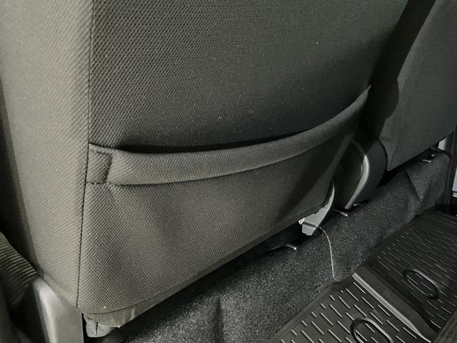 ���ۂɌ��ĐG��āA�[�����đI��ł���������