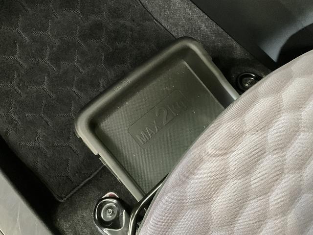 ライズ Ｚ　ナビ　バックカメラ　フルセグチューナー　ブルートゥース　ナビ　バックカメラ　フルセグチューナー　ブルートゥース対応　プッシュボタンエンジンスタート　ＬＥＤヘッドライト　コーナーセンサー　ＬＥＤヘッドライト　オートライト　オートエアコン　フォグランプ　ＡＢＳ（29枚目）