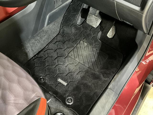 ライズ Ｚ　ナビ　バックカメラ　フルセグチューナー　ブルートゥース　ナビ　バックカメラ　フルセグチューナー　ブルートゥース対応　プッシュボタンエンジンスタート　ＬＥＤヘッドライト　コーナーセンサー　ＬＥＤヘッドライト　オートライト　オートエアコン　フォグランプ　ＡＢＳ（31枚目）