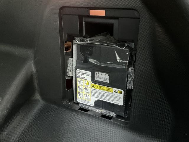 ライズ Ｚ　ナビ　バックカメラ　フルセグチューナー　ブルートゥース　ナビ　バックカメラ　フルセグチューナー　ブルートゥース対応　プッシュボタンエンジンスタート　ＬＥＤヘッドライト　コーナーセンサー　ＬＥＤヘッドライト　オートライト　オートエアコン　フォグランプ　ＡＢＳ（41枚目）