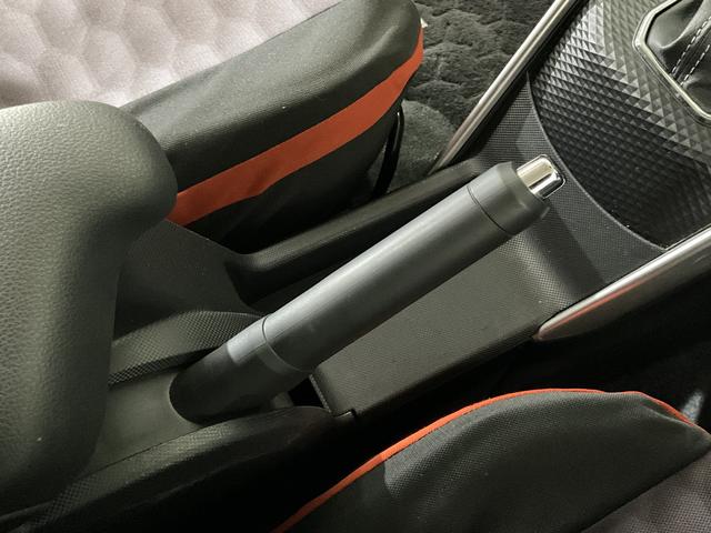 ライズ Ｚ　ナビ　バックカメラ　フルセグチューナー　ブルートゥース　ナビ　バックカメラ　フルセグチューナー　ブルートゥース対応　プッシュボタンエンジンスタート　ＬＥＤヘッドライト　コーナーセンサー　ＬＥＤヘッドライト　オートライト　オートエアコン　フォグランプ　ＡＢＳ（55枚目）