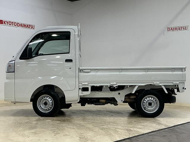 ハイゼットトラック スタンダード　ワンオーナー　４ＷＤ　ＣＶＴ車　ラジオデッキ　ワンオーナー　切替式４ＷＤ　ＣＶＴ車　ラジオデッキ　コーナーセンサー　３方開　オートライト　スペアキー　横滑り防止装置　アイドリングストップ　スマートアシスト　１２Ｖ電源ソケット　マニュアルエアコン（15枚目）