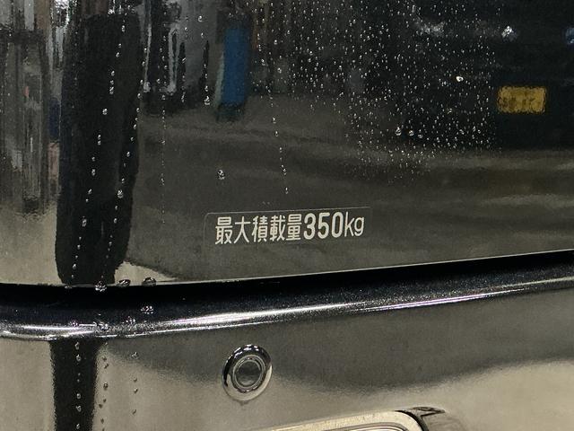 ハイゼットカーゴ クルーズ ワンオーナー 切替式4WD コーナーセンサー ワンオーナー 切替式4WD コーナーセンサー オートマチックハイビーム オートライト プッシュスタート スマートキー キーレスエントリー 横滑り防止装置 アイドリングストップ 12V電源ソケット(13枚目)