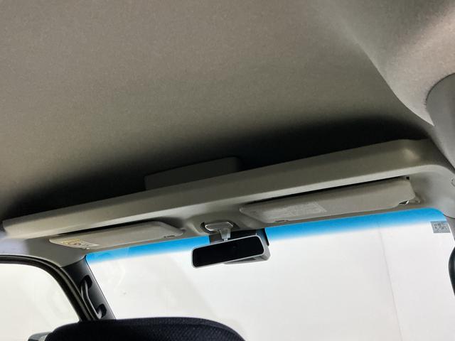 ハイゼットカーゴ クルーズ ワンオーナー 切替式4WD コーナーセンサー ワンオーナー 切替式4WD コーナーセンサー オートマチックハイビーム オートライト プッシュスタート スマートキー キーレスエントリー 横滑り防止装置 アイドリングストップ 12V電源ソケット(31枚目)