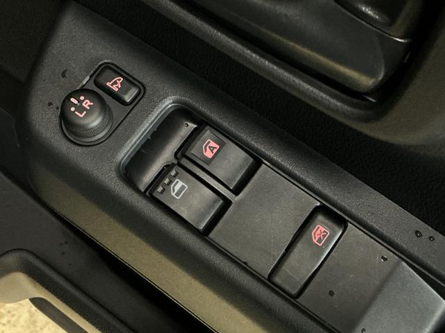 ハイゼットカーゴ クルーズ ワンオーナー 切替式4WD コーナーセンサー ワンオーナー 切替式4WD コーナーセンサー オートマチックハイビーム オートライト プッシュスタート スマートキー キーレスエントリー 横滑り防止装置 アイドリングストップ 12V電源ソケット(35枚目)