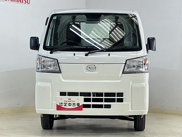ハイゼットトラック スタンダード　４ＷＤ　ＣＶＴ　ラジオデッキ　コーナーセンサー　４ＷＤ　ＣＶＴ車　ラジオデッキ　前後コーナーセンサー　３方開　オートマチックハイビーム　衝突軽減ブレーキ　１２Ｖ電源ソケット　横滑り防止装置　アイドリングストップ　オートライト　スペアキー（6枚目）