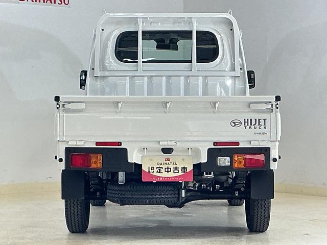 ハイゼットトラック スタンダード　４ＷＤ　ＣＶＴ　ラジオデッキ　コーナーセンサー　４ＷＤ　ＣＶＴ車　ラジオデッキ　前後コーナーセンサー　３方開　オートマチックハイビーム　衝突軽減ブレーキ　１２Ｖ電源ソケット　横滑り防止装置　アイドリングストップ　オートライト　スペアキー（12枚目）