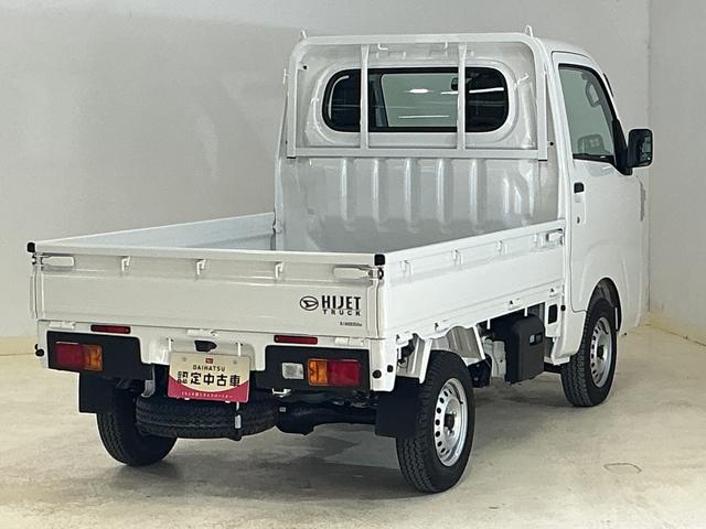 ハイゼットトラック スタンダード　４ＷＤ　ＣＶＴ　ラジオデッキ　コーナーセンサー　４ＷＤ　ＣＶＴ車　ラジオデッキ　前後コーナーセンサー　３方開　オートマチックハイビーム　衝突軽減ブレーキ　１２Ｖ電源ソケット　横滑り防止装置　アイドリングストップ　オートライト　スペアキー（13枚目）