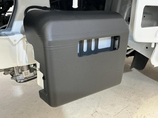 ハイゼットトラック スタンダード　４ＷＤ　ＣＶＴ　ラジオデッキ　コーナーセンサー　４ＷＤ　ＣＶＴ車　ラジオデッキ　前後コーナーセンサー　３方開　オートマチックハイビーム　衝突軽減ブレーキ　１２Ｖ電源ソケット　横滑り防止装置　アイドリングストップ　オートライト　スペアキー（30枚目）