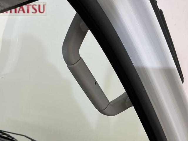 ハイゼットトラック スタンダード　４ＷＤ　ＣＶＴ　ラジオデッキ　コーナーセンサー　４ＷＤ　ＣＶＴ車　ラジオデッキ　前後コーナーセンサー　３方開　オートマチックハイビーム　衝突軽減ブレーキ　１２Ｖ電源ソケット　横滑り防止装置　アイドリングストップ　オートライト　スペアキー（34枚目）