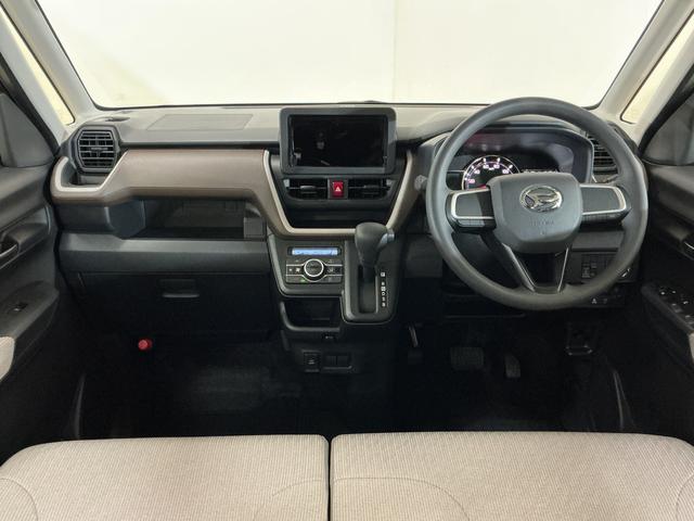 ムーヴ Ｘ　助手席側リヤパワースライドドア　スマートアシスト　助手席側リヤパワースライドドア　プッシュボタンエンジンスタート　スマートアシスト　ＬＥＤヘッドライト　オートライト　オートエアコン　コーナーセンサー　電動格納式ドアミラー　ホイールキャップ　ＡＢＳ（2枚目）