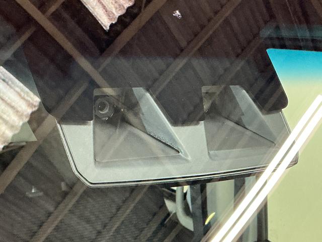 ハイゼットカーゴ クルーズターボ　コーナーセンサー　オートマチックハイビーム　前後コーナーセンサー　オートマチックハイビーム　オートライト　アイドリングストップ　スマートキー　キーレスエントリー　スペアキー有り　プッシュスタート　横滑り防止装置　盗難防止装置　マニュアルエアコン（7枚目）