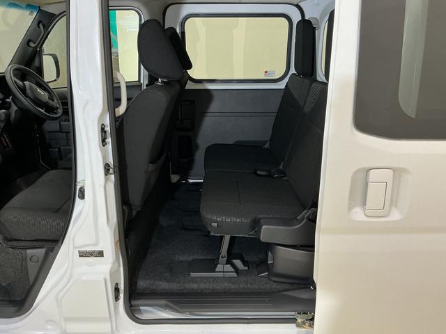 ハイゼットカーゴ クルーズターボ　コーナーセンサー　オートマチックハイビーム　前後コーナーセンサー　オートマチックハイビーム　オートライト　アイドリングストップ　スマートキー　キーレスエントリー　スペアキー有り　プッシュスタート　横滑り防止装置　盗難防止装置　マニュアルエアコン（20枚目）
