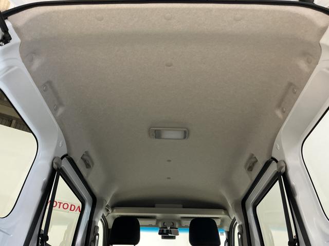 ハイゼットカーゴ クルーズターボ　コーナーセンサー　オートマチックハイビーム　前後コーナーセンサー　オートマチックハイビーム　オートライト　アイドリングストップ　スマートキー　キーレスエントリー　スペアキー有り　プッシュスタート　横滑り防止装置　盗難防止装置　マニュアルエアコン（31枚目）