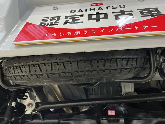 ハイゼットカーゴ クルーズターボ　コーナーセンサー　オートマチックハイビーム　前後コーナーセンサー　オートマチックハイビーム　オートライト　アイドリングストップ　スマートキー　キーレスエントリー　スペアキー有り　プッシュスタート　横滑り防止装置　盗難防止装置　マニュアルエアコン（32枚目）