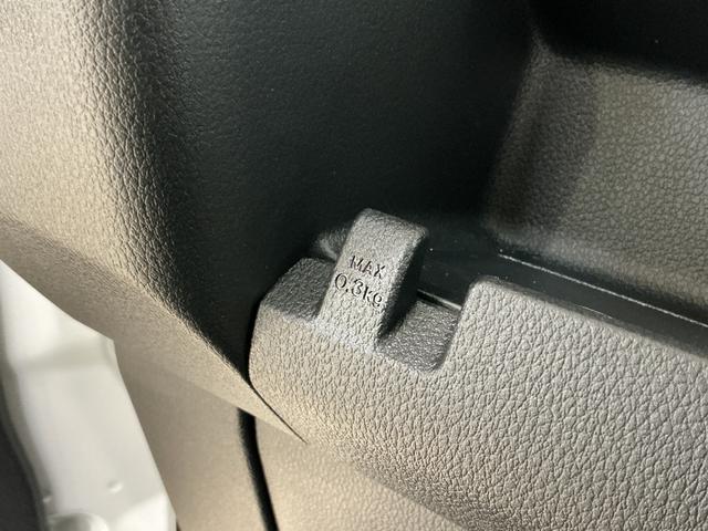 ハイゼットカーゴ デッキバンG CVT車 オートマチックハイビーム スマアシ CVT車 オートマチックハイビーム 両側スライドドア 前後コーナーセンサー スマートアシスト アイドリングストップ 盗難防止装置 横滑り防止装置 プッシュスタート スマートキー 12V電源ソケット(46枚目)