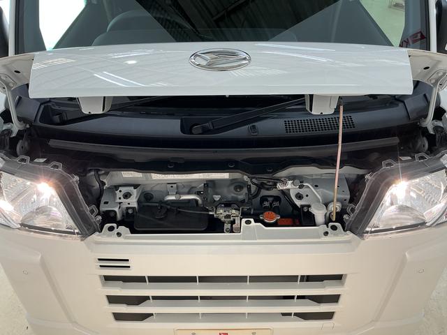 ハイゼットカーゴ デッキバンG CVT車 オートマチックハイビーム スマアシ CVT車 オートマチックハイビーム 両側スライドドア 前後コーナーセンサー スマートアシスト アイドリングストップ 盗難防止装置 横滑り防止装置 プッシュスタート スマートキー 12V電源ソケット(52枚目)