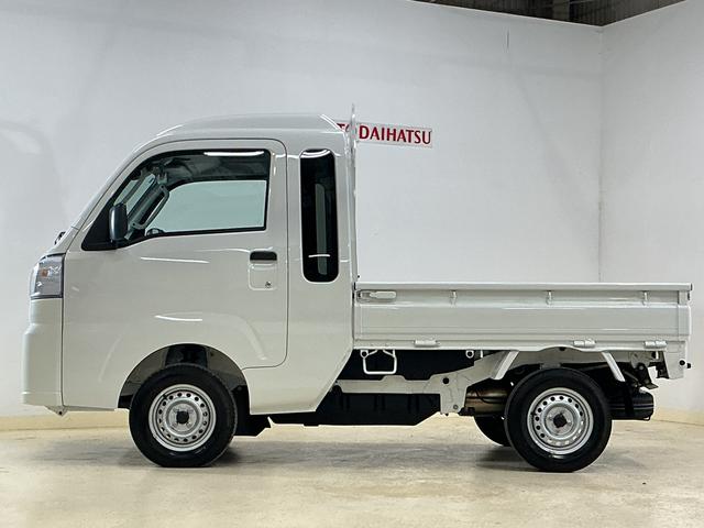 ハイゼットトラック ジャンボスタンダード 5速MT ラジオ 前後コーナーセンサー 5速MT ラジオデッキ 前後コーナーセンサー オートマチックハイビーム 3方開 オートライト 横滑り防止装置 アイドリングストップ マニュアルエアコン 12V電源ソケット ヘッドライトレべライザー(10枚目)