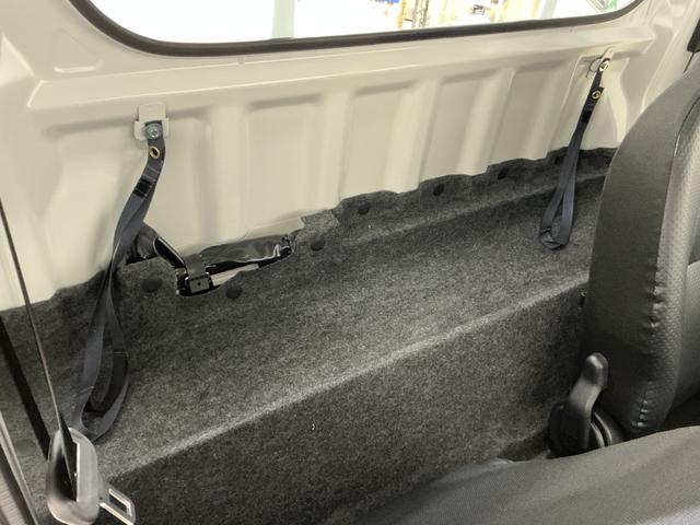 ハイゼットトラック ジャンボスタンダード 5速MT ラジオ 前後コーナーセンサー 5速MT ラジオデッキ 前後コーナーセンサー オートマチックハイビーム 3方開 オートライト 横滑り防止装置 アイドリングストップ マニュアルエアコン 12V電源ソケット ヘッドライトレべライザー(36枚目)